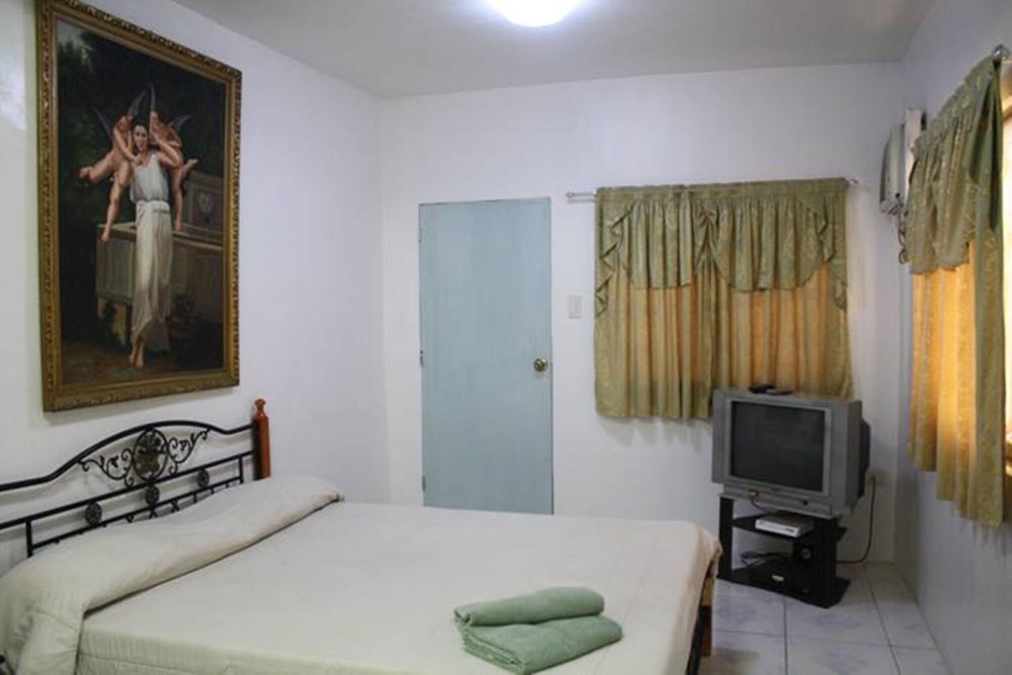 Kokomos Beach Resort Olongapo Exterior photo